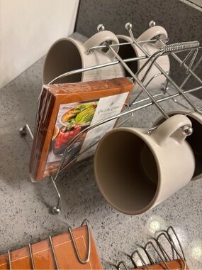 Mug Holder with 4 Ceramic Coffee Mugs in Taupe Beige and 2 napkin holders